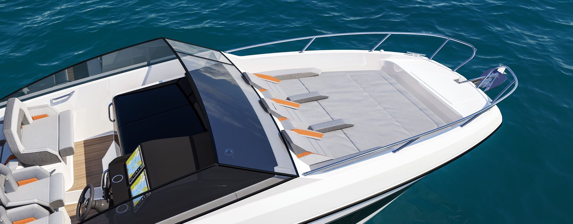 05_Sonnenliege-vorn-Beneteau-Flyer-10