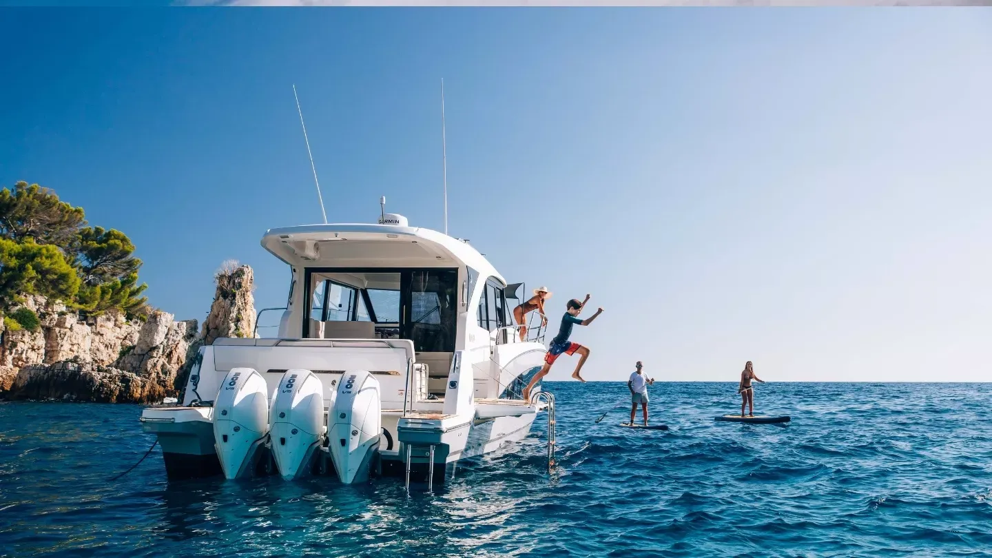 Beneteau Antares 12 Coupe - Imagen 4