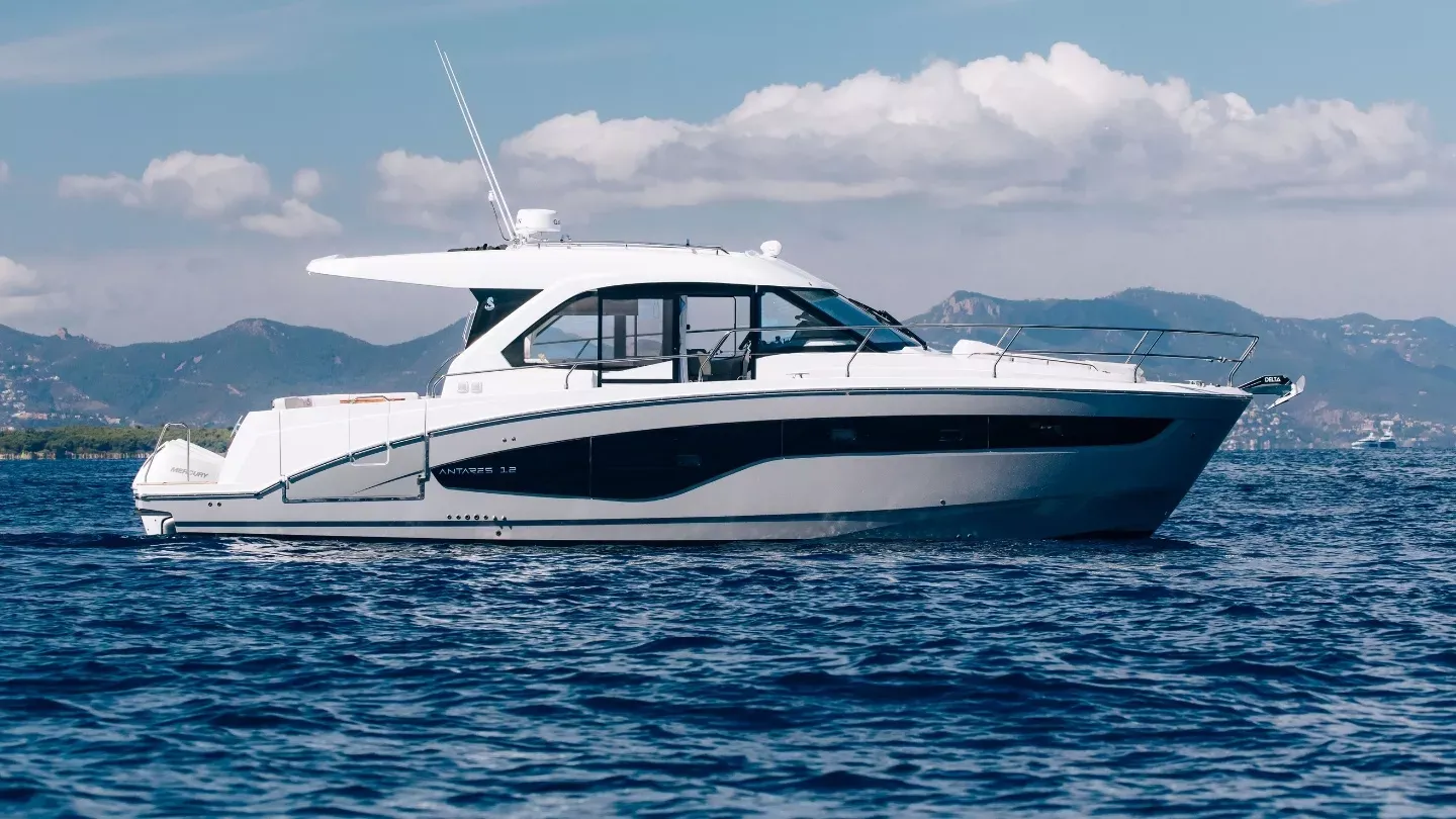 Beneteau Antares 12 Coupe - Imagen 5