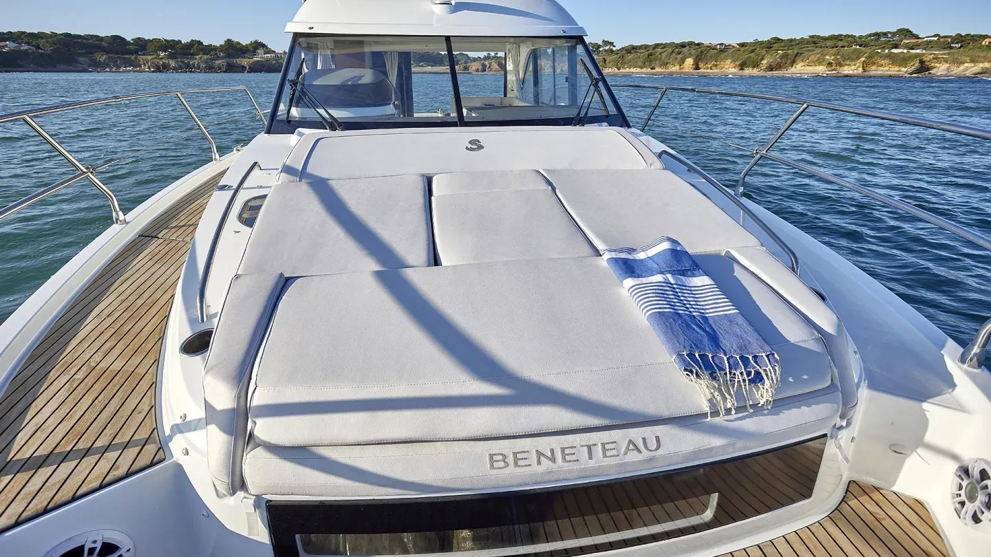 Beneteau Antares 12 FLY - Imagen 9