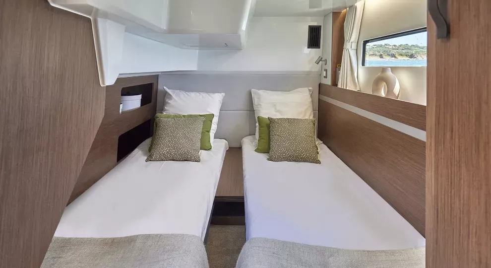Beneteau Antares 12 FLY - Imagen 17
